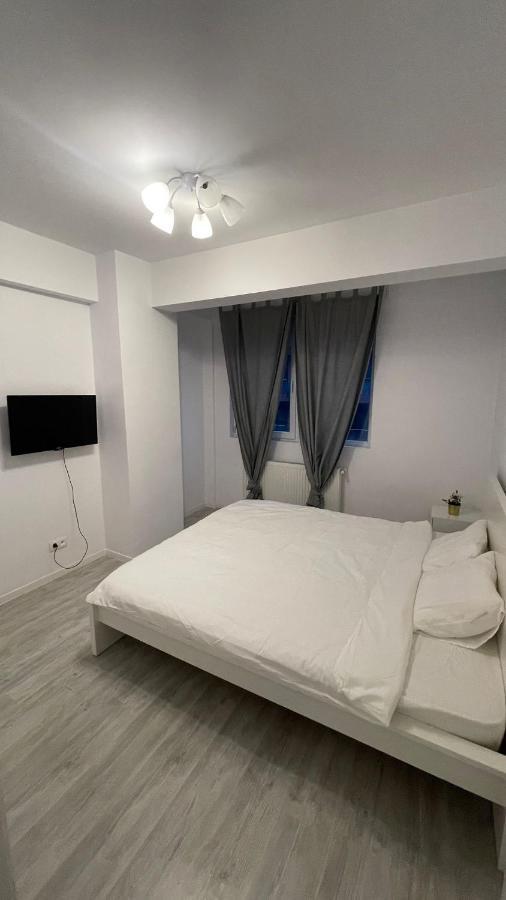 Santorini Residence Apartment Otopeni Exterior photo